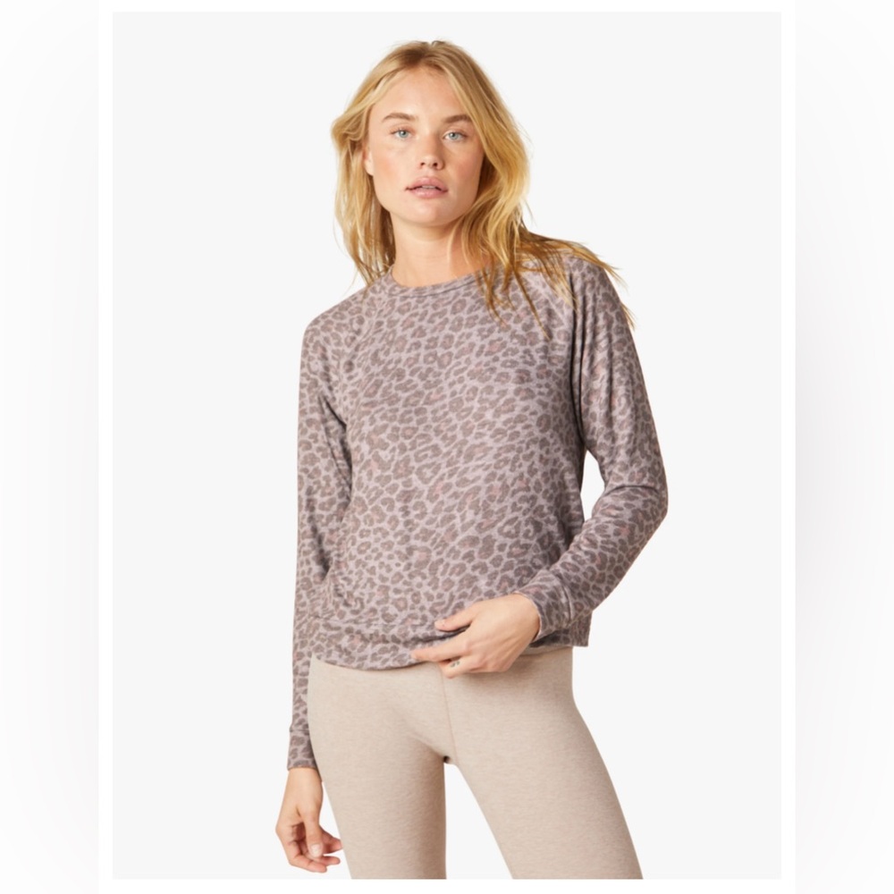 NWT Beyond Yoga Leopard Favorite Raglan Crew Pullover
